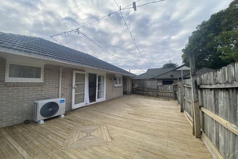 Photo of property in 43 Blease Street, New Lynn, Auckland, 0600