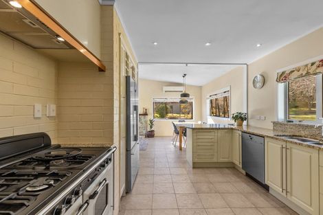 Photo of property in 261 Beacon Point Road, Wanaka, 9305