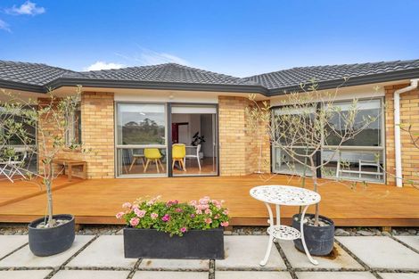 Photo of property in 9 Fleetwood Drive, Henderson, Auckland, 0612