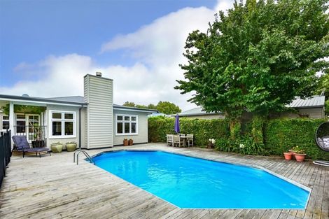 Photo of property in 55 Jeffreys Road, Fendalton, Christchurch, 8052