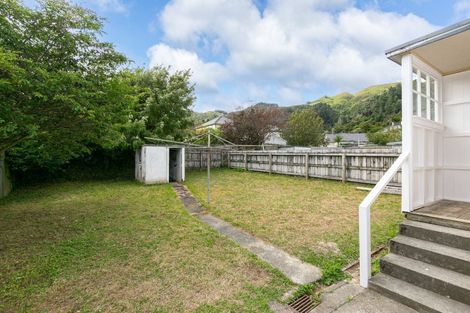 Photo of property in 3-5 Toomath Street, Naenae, Lower Hutt, 5011