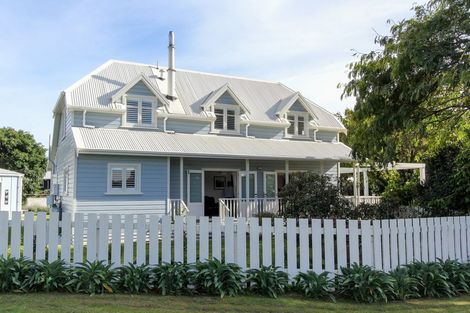 Photo of property in 11 Onaero Beach Road, Onaero, Waitara, 4383