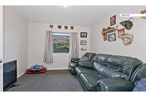 Photo of property in 43 Arcon Drive, Broomfield, Christchurch, 8042