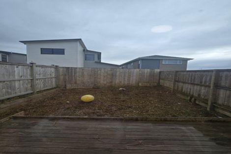 Photo of property in 8 Ritetai Street, Clarks Beach, 2122