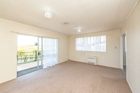 Photo of property in 35 Karyn Street, Castlecliff, Whanganui, 4501
