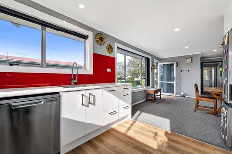 Photo of property in 100 Pembroke Road West, Pembroke, Stratford, 4332