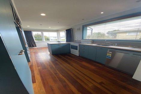 Photo of property in 18 Wavell Crescent, Lansdowne, Masterton, 5810