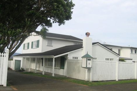 Photo of property in 8 Laurel Grove, Maungaraki, Lower Hutt, 5010