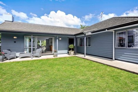 Photo of property in 7 Jomard Terrace, Northcross, Auckland, 0632