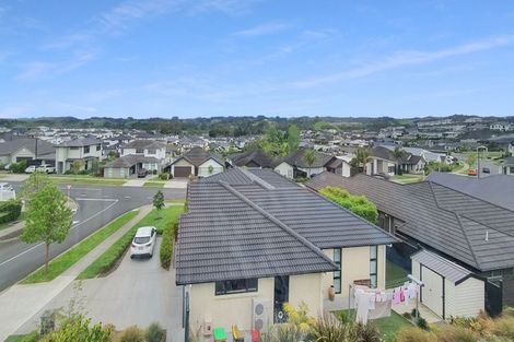 Photo of property in 22 Skipjack Pass, Silverdale, 0932