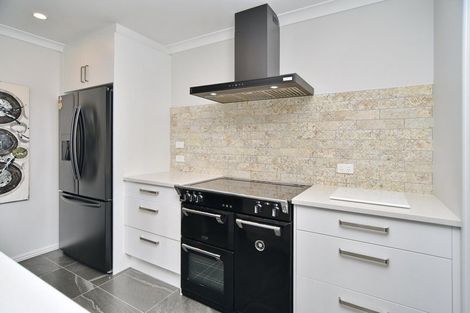 Photo of property in 106 Petries Road, Woodend, 7610