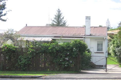 Photo of property in 2/40 View Road, Henderson, Auckland, 0612