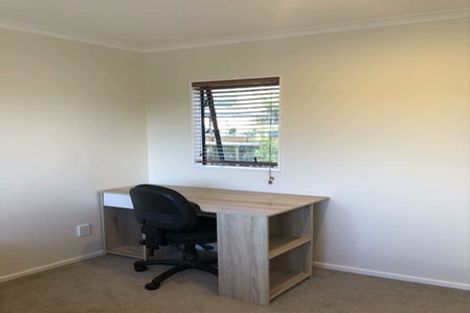 Photo of property in 37 Virginia Street, Henderson, Auckland, 0612