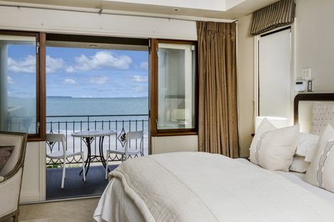 Photo of property in 3a Holiday Road, Milford, Auckland, 0620