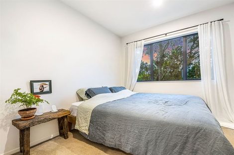 Photo of property in 4f Pinedale Place, Henderson, Auckland, 0610