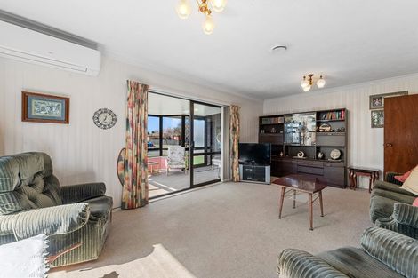 Photo of property in 9 Lowry Avenue, Redwood, Christchurch, 8051