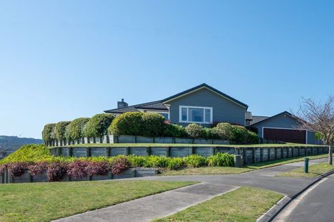 Photo of property in 18 Peregrine Place, Kinloch, Taupo, 3377