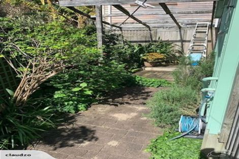 Photo of property in 15a Joan Street, Point Chevalier, Auckland, 1022