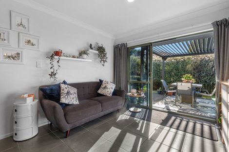 Photo of property in 10 Wouldbank Way, Welcome Bay, Tauranga, 3112