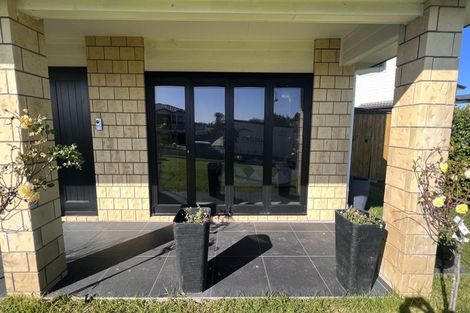 Photo of property in 13 Henriette Place, The Gardens, Auckland, 2105