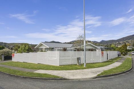 Photo of property in 52 Fergusson Street, Stoke, Nelson, 7011