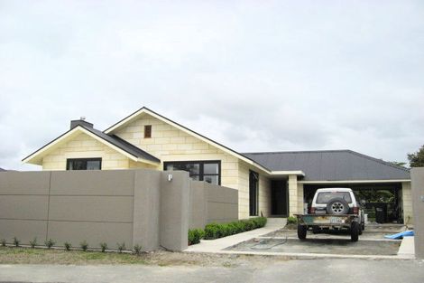 Photo of property in 11 Penhelig Place, Burnside, Christchurch, 8053