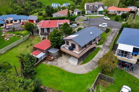 Photo of property in 7 Warren Place, Frankleigh Park, New Plymouth, 4310