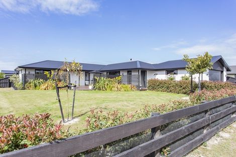 Photo of property in 18 Claremont Crescent, Amberley, 7410