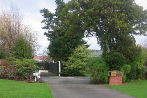 Photo of property in 4 Tabak Crescent, Takaro, Palmerston North, 4412