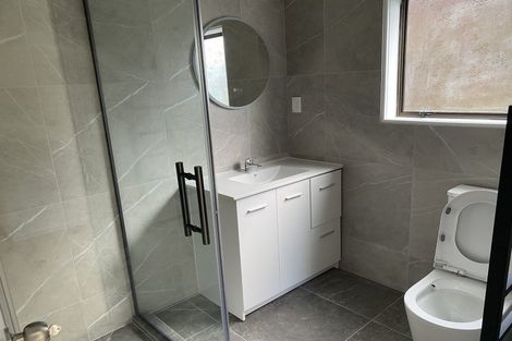 Photo of property in 33a Sunderlands Road, Half Moon Bay, Auckland, 2012