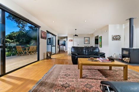 Photo of property in 90 Domain Crescent, Muriwai, 0881
