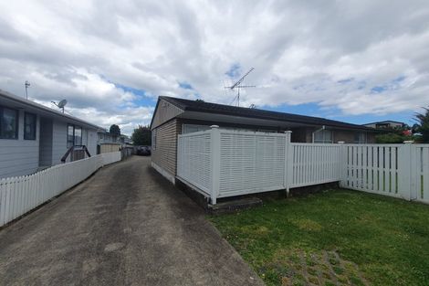 Photo of property in 217a Onewa Road, Birkenhead, Auckland, 0626