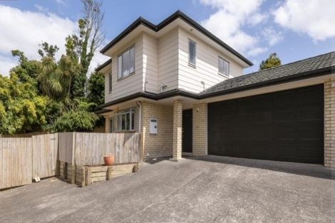 Photo of property in 3a Trelawn Place, Cockle Bay, Auckland, 2014