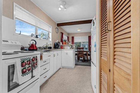 Photo of property in 41 Paterson Avenue West, Pukekohe, 2120