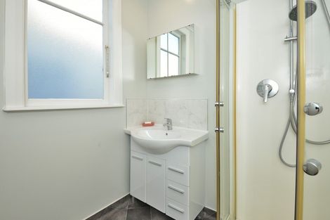 Photo of property in 295 Aberdeen Road, Gisborne, 4010