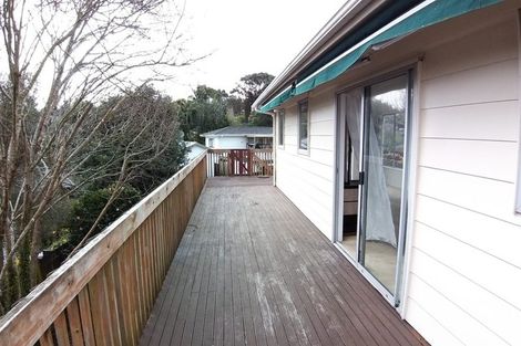 Photo of property in 19 St Catherine Crescent, West Harbour, Auckland, 0618