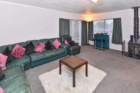 Photo of property in 2/8 Celmisia Place, Weymouth, Auckland, 2103
