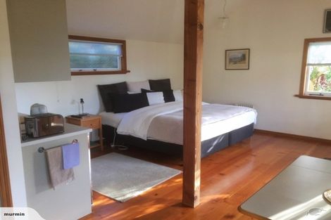 Photo of property in 81 Vauxhall Road, Devonport, Auckland, 0624