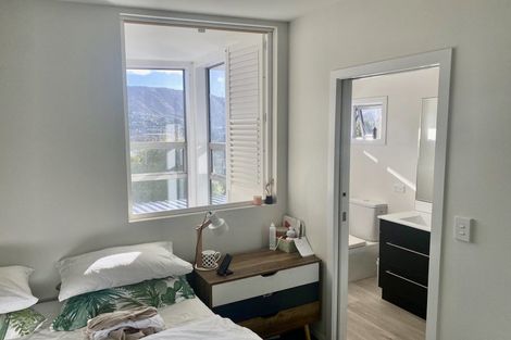 Photo of property in 98 Wadestown Road, Wadestown, Wellington, 6012