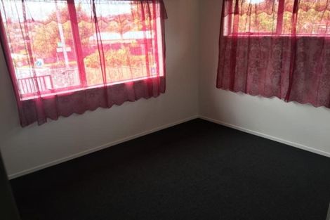 Photo of property in 75 Solar Road, Glen Eden, Auckland, 0602