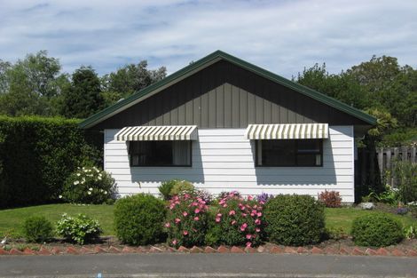 Photo of property in 11 Kowai Place, Amberley, 7410