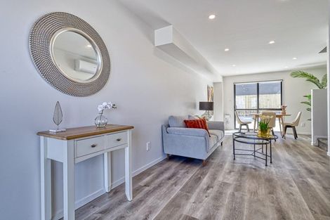 Photo of property in 4c Hepburn Road, Glendene, Auckland, 0602