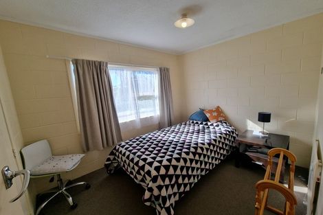 Photo of property in 2 Konini Road, Titirangi, Auckland, 0604