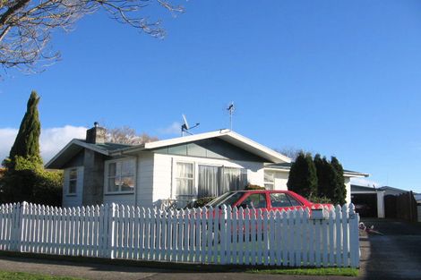 Photo of property in 15 Saturn Crescent, Milson, Palmerston North, 4414
