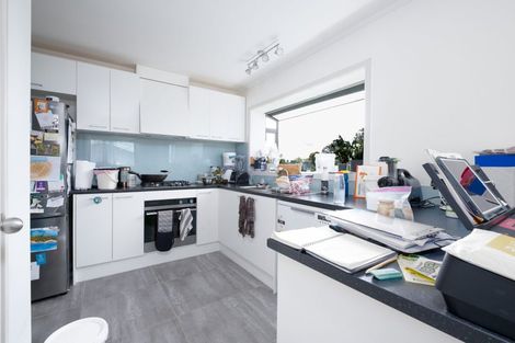 Photo of property in 32 Marlborough Avenue, Glenfield, Auckland, 0629