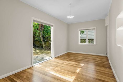 Photo of property in 35 Central Terrace, Kelburn, Wellington, 6012