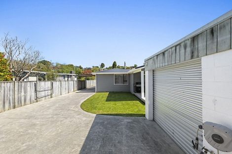 Photo of property in 14 Bromley Place, Westown, New Plymouth, 4310