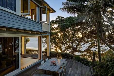 Photo of property in 16 Joan Street, Point Chevalier, Auckland, 1022