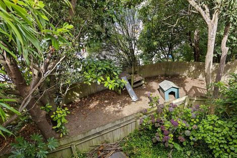 Photo of property in 15a Kereru Bend, Tawa, Wellington, 5028