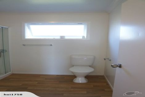 Photo of property in 24 Waipani Road, Te Atatu Peninsula, Auckland, 0610